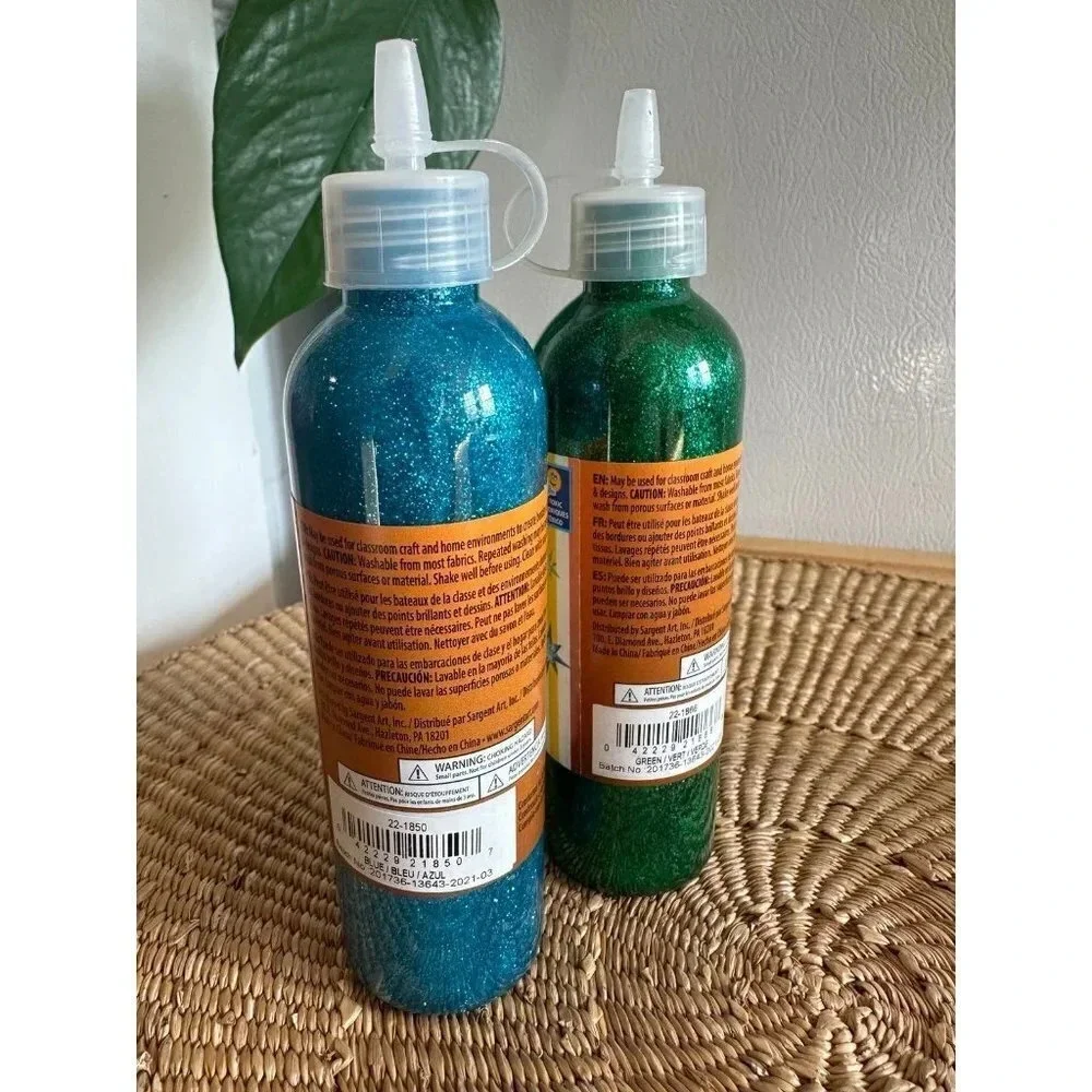 Sargent Art Washable Glitter Glue green and blue